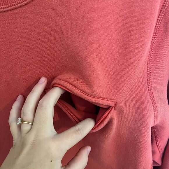 Abercrombie and Fitch Muscle Distressed Crewneck Sweater Size Medium - Picture 3 of 7